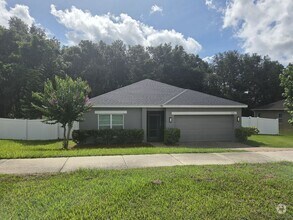 Building Photo - Move in Ready 3/2 in Lago Katrina
