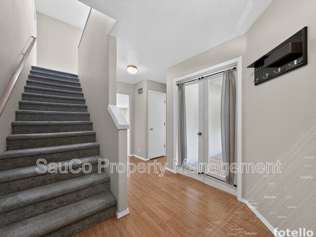 Building Photo - 661 NW Connell Ave