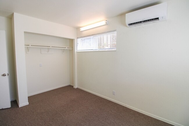 Building Photo - 299 Albert Dr