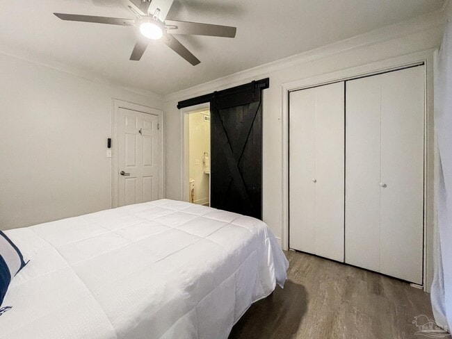 Building Photo - 4836 Huron Dr