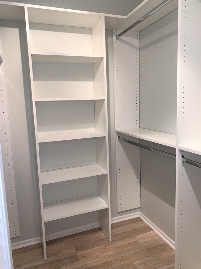 Building Photo - Updated Beautiful 2/2 Upstairs unit at The Village of Stuart