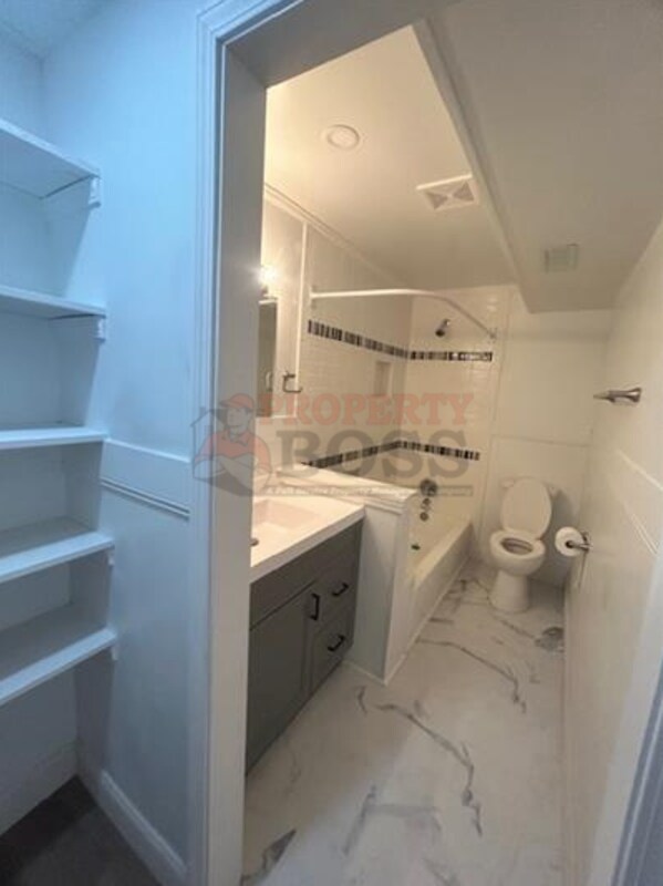 Building Photo - 1350 Van Buren St