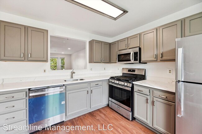 Building Photo - 4 br, 2.5 bath House - 7007 Onyx Ct.