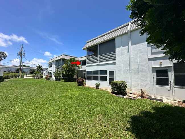 Building Photo - 3240 Lake Osborne Dr