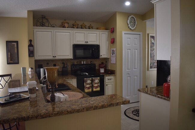 Building Photo - 1013 Buttercup Dr