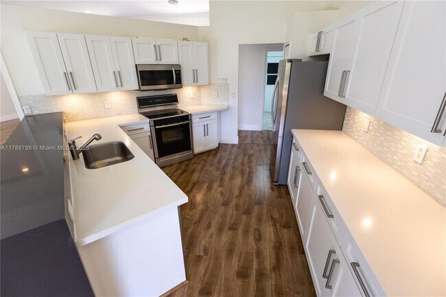 Building Photo - 280 Landings Blvd