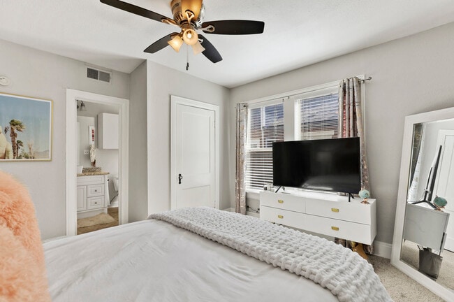 Building Photo - 5805 Vickery Blvd