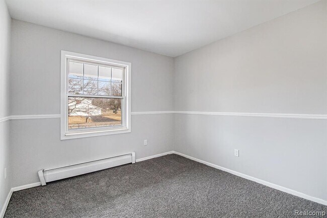 Building Photo - 13428 Sequoia Ln