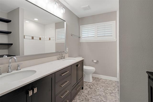 Building Photo - 4628 Surf Dr