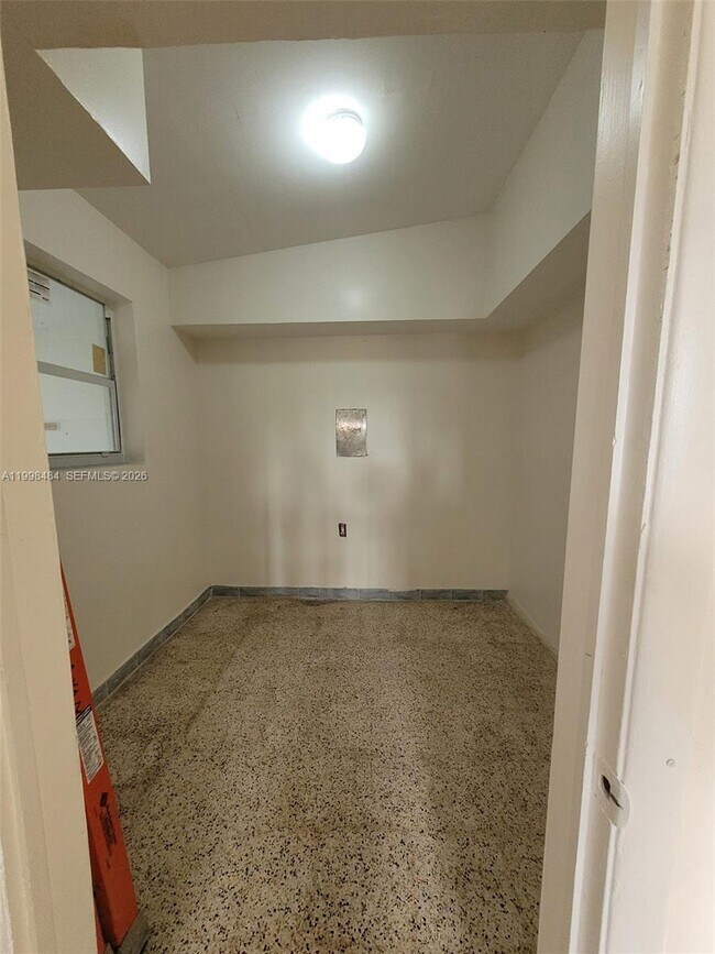 Building Photo - 26925 SW 145th Ave