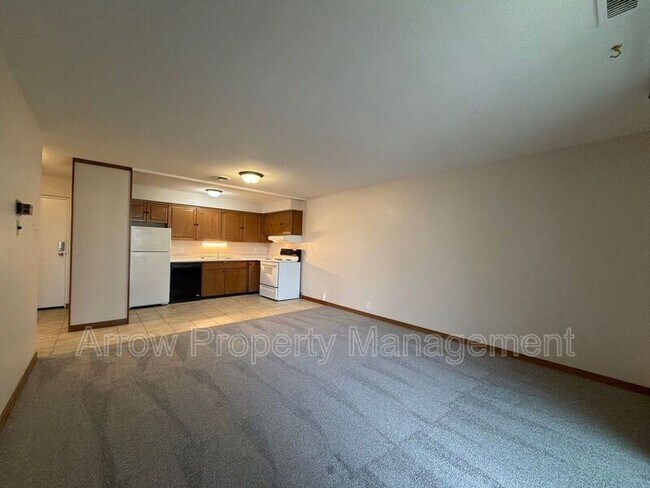Building Photo - 2501 N Street-305