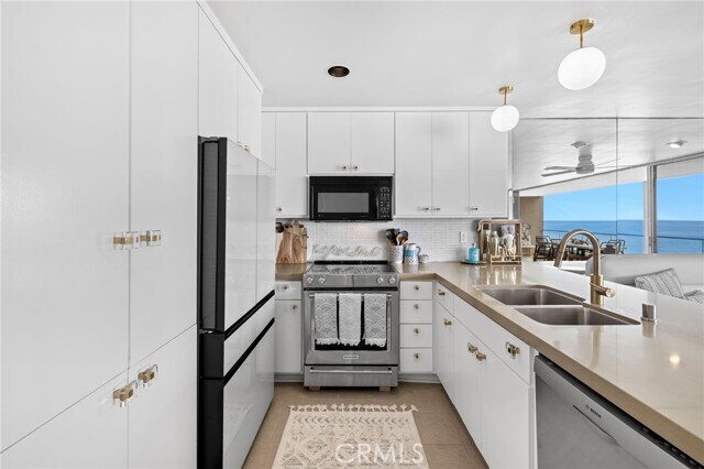 Building Photo - 1585 S Coast Hwy