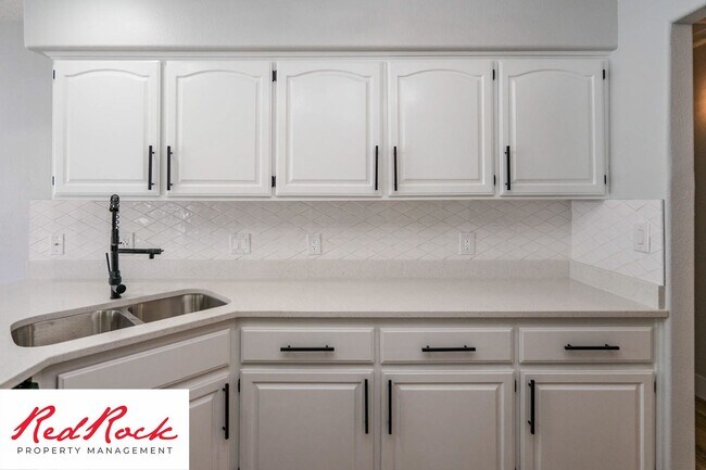 Building Photo - 3 Bedroom Home With 2 Car Garage In St. George