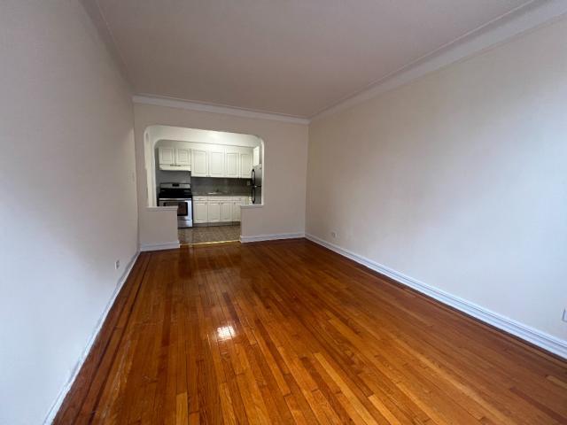 Building Photo - 1 bedroom in SUNNYSIDE NY 11104