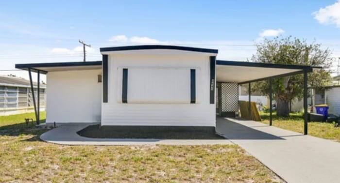 Building Photo - 8445 SE Wren Ave