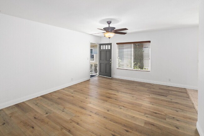 Building Photo - Immaculate, Serene, 2-Bed, 2-Bath Condo in highly sought after San Carlos area in San Diego CA