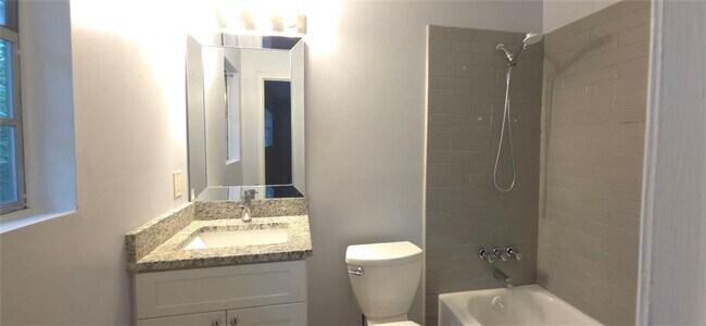 Building Photo - 147 Northdale Pl