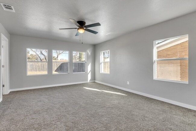 Building Photo - 1426 Cumberland Rd