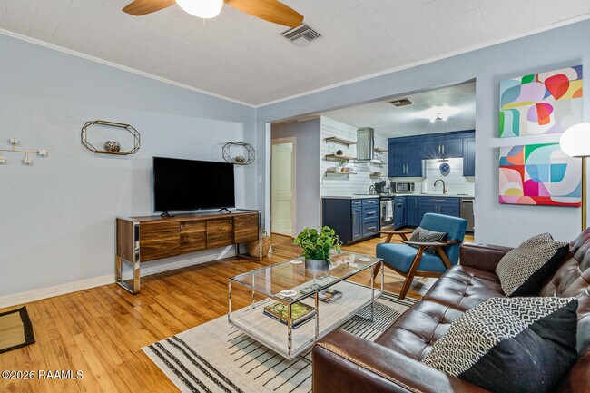 Building Photo - 741 St Louis St