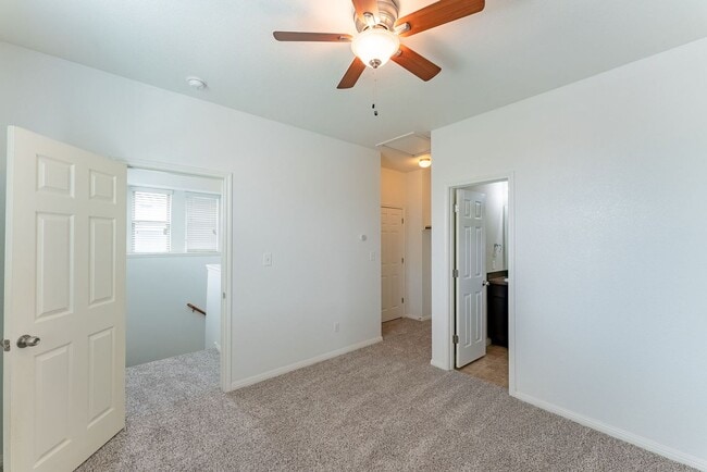 Building Photo - Stunning 3 bedroom/3 bathroom House in Austin!!!
