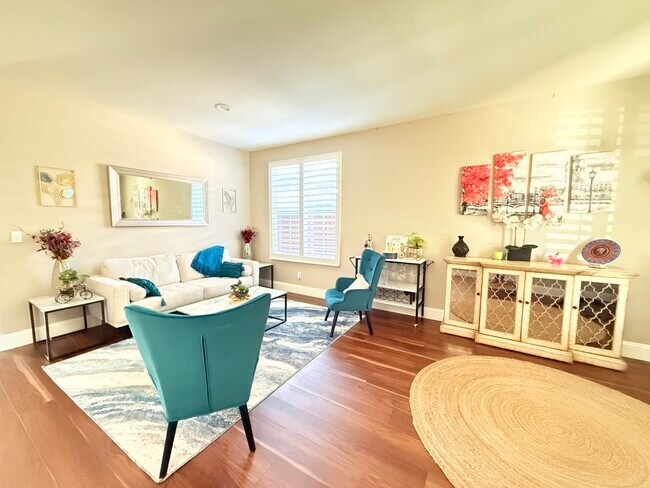 Primary Photo - 135 Gerbera St