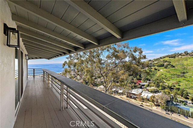 Building Photo - 696 Mystic View