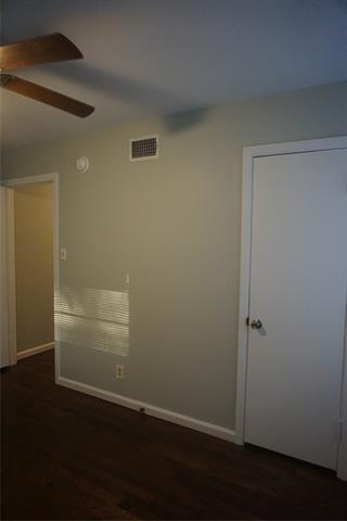 Building Photo - 2121 N Hickory St