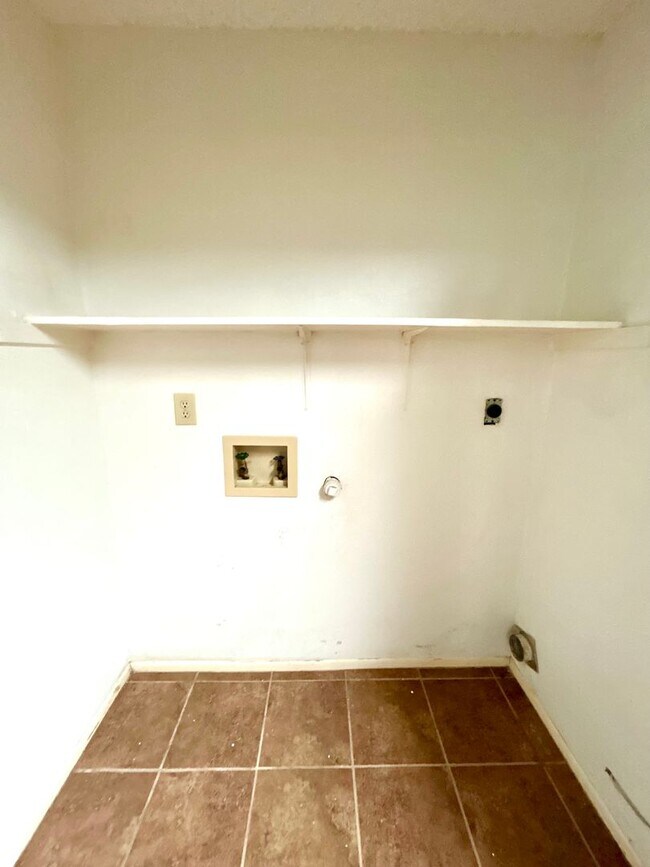 Building Photo - *COMING SOON* Energy-Efficient 4BR Home w/ Solar Panels, Loft & Backyard Oasis!