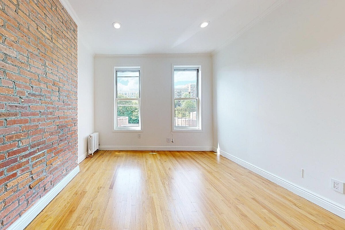 Building Photo - Bradhurst Avenue