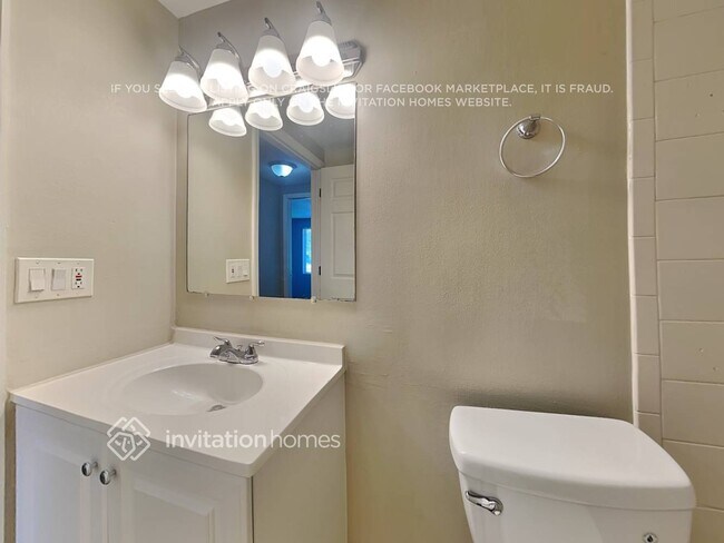 Building Photo - 3208 Saddlebrook Ave