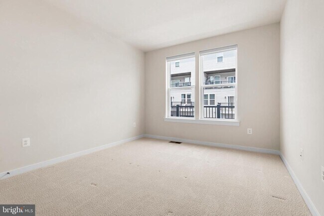 Building Photo - 44487 Wolfhound Sq