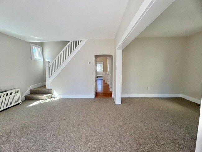 Building Photo - 3 Bedroom 1.5 Bathroom Available in Manheim!