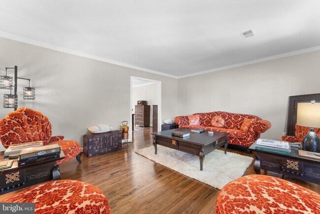 Building Photo - 7020 Venus Ct