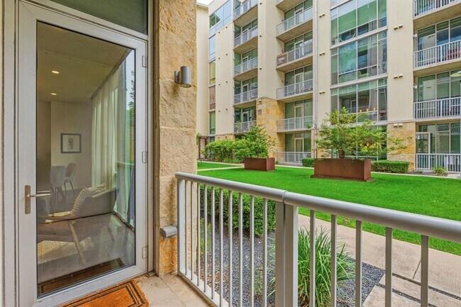 Building Photo - 1600 Barton Springs Rd