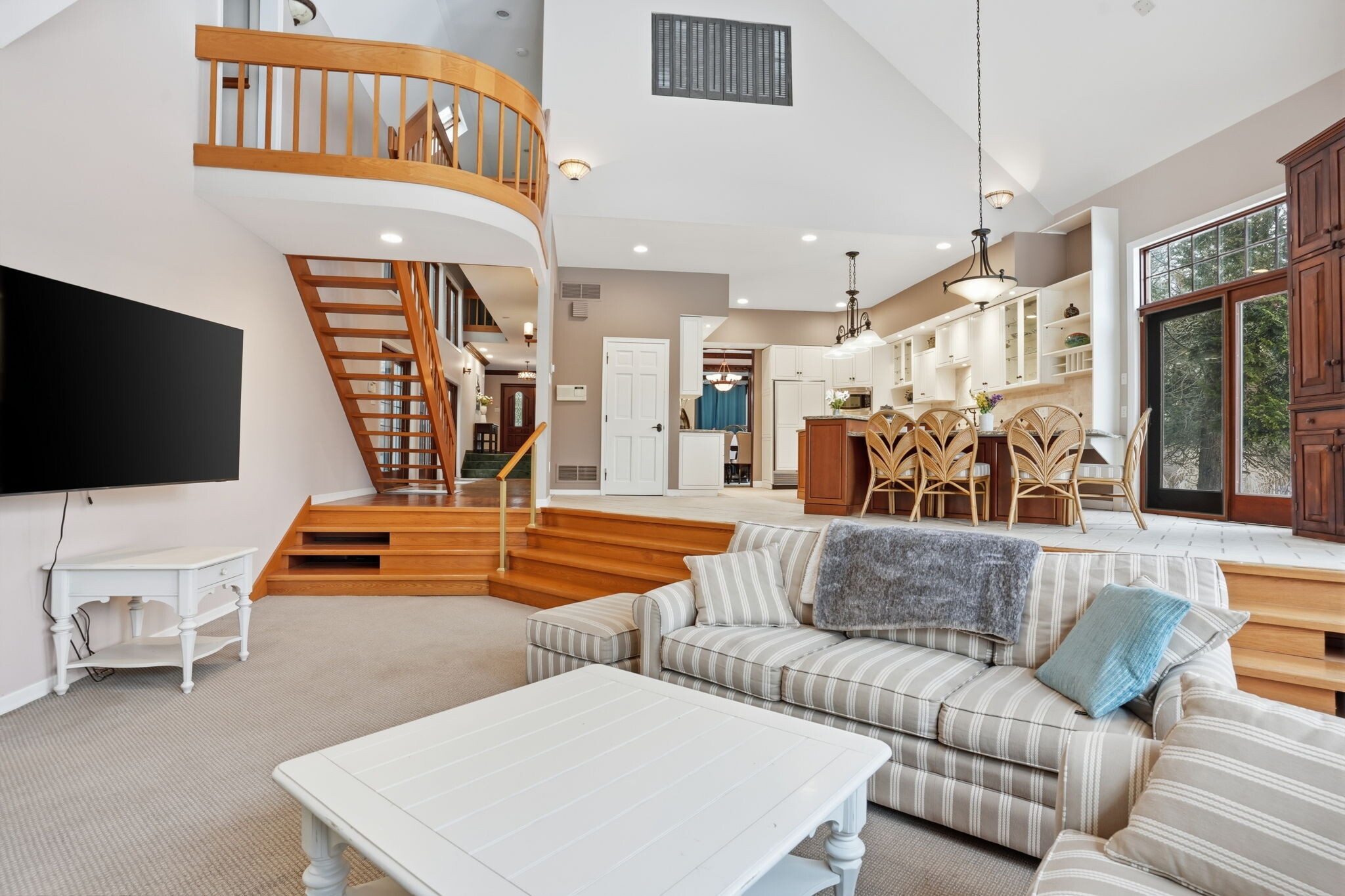 Building Photo - 244 Mathers Rd