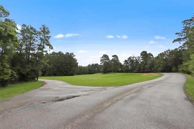Building Photo - 5000 League Line Rd
