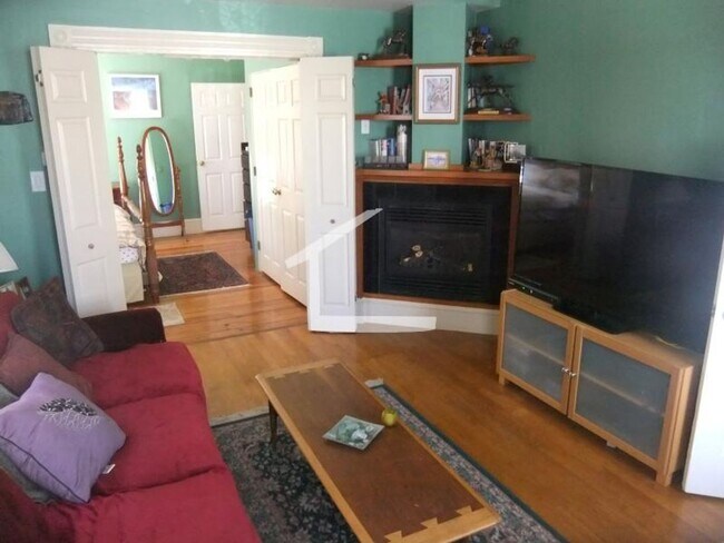 Building Photo - Great Price - Spacious Allston 3-Bedroom