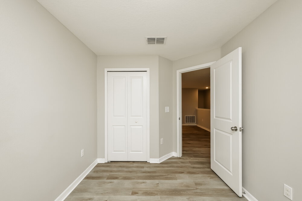 Building Photo - 12926 Utopia Gardens Way