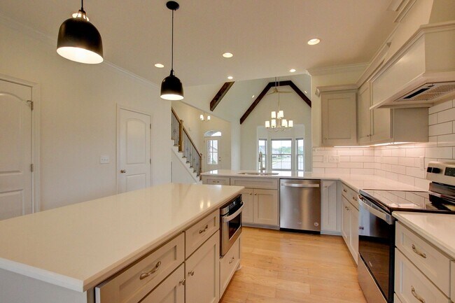 Building Photo - Custom Build in Sango.  Wow Factor