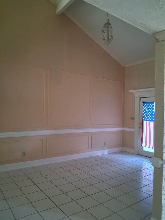 Building Photo - 12323 W Bellfort Ave