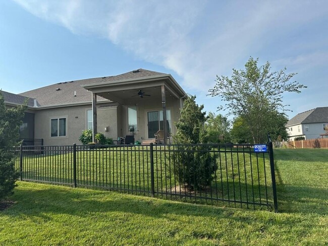 Building Photo - 11671 S Deer Run St
