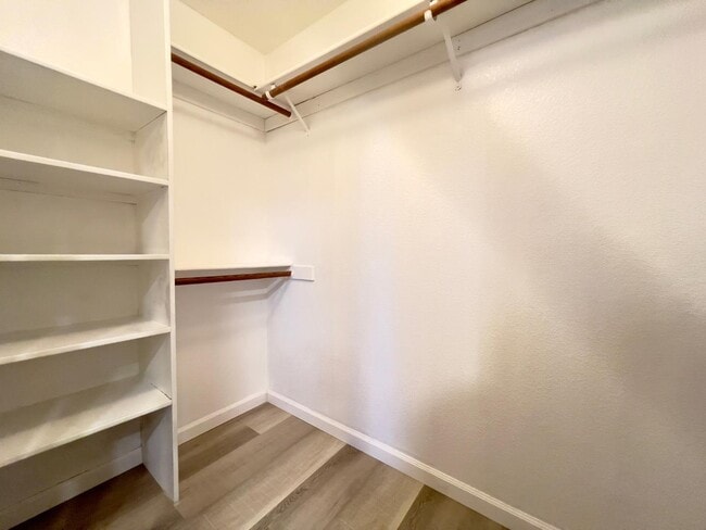 Building Photo - 479 Tioga Ct