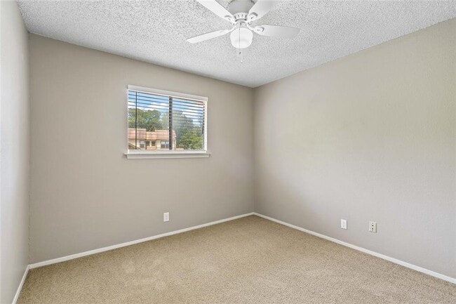 Building Photo - 8005 Hood Cir