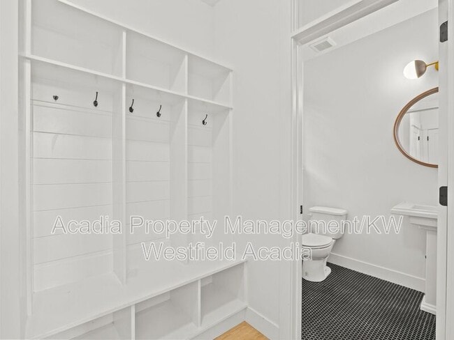 Building Photo - 136 N Desert Sage Dr