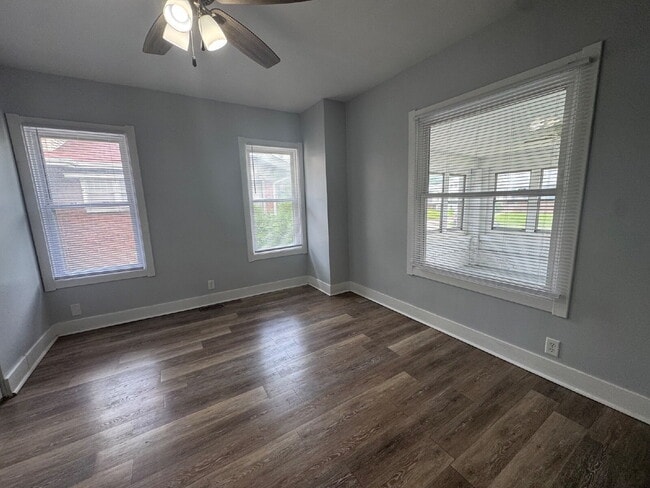 Building Photo - "Charming 3-Bed Home in Springfield with Spacious 1245 Sq Ft Layout!"