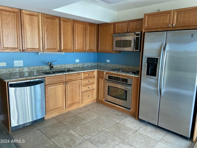 Building Photo - 4808 N 24th St