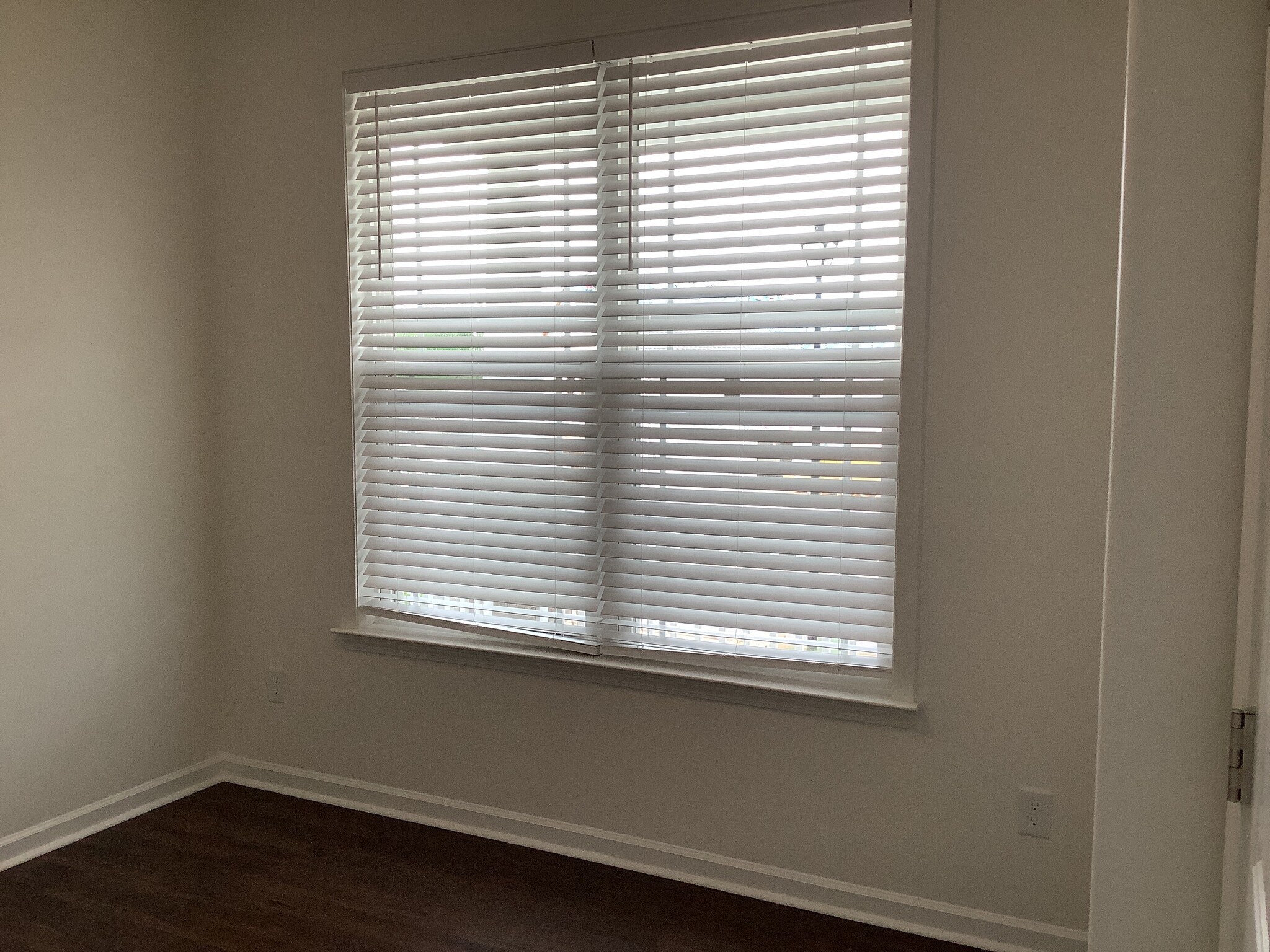 Building Photo - 125 Bur Oak Dr