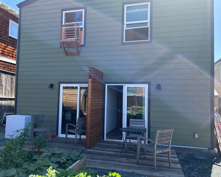 Back - 1337 Hearst Ave
