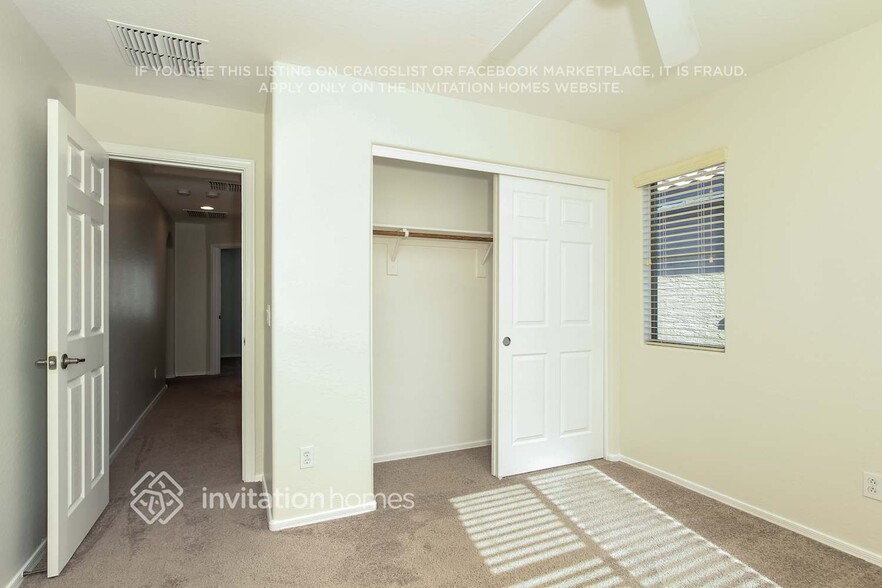 Building Photo - 2516 N 148th Dr