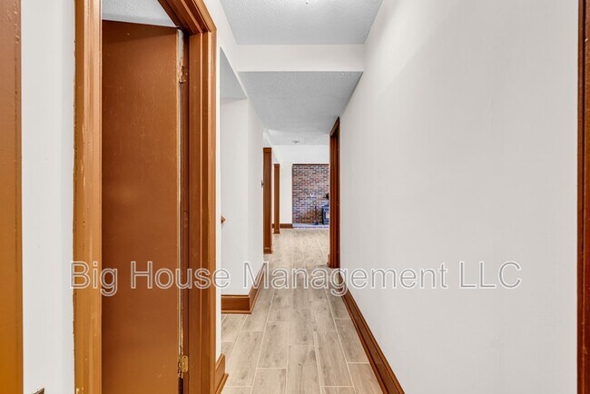 Building Photo - 1155 Old Linden Rd